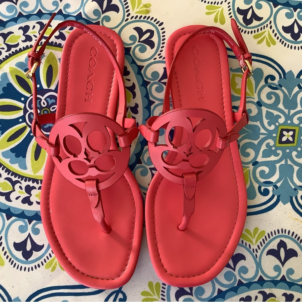 COACH Pink stunning sandals